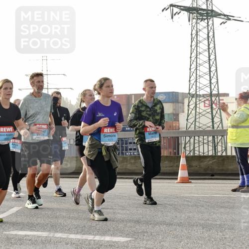 03.10.2026 - Köhlbrandbrückenlauf Michael Burmester http://msf.ph/oto/10767386 03.10.2026 09:24:14 Position 3 2599, 3690, 1573 meine-sportfotos.de
