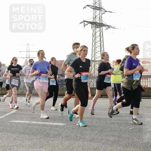 03.10.2026 - Köhlbrandbrückenlauf Michael Burmester http://msf.ph/oto/10767396 03.10.2026 09:24:15 Position 3 1686, 2599, 1225, 1573, 199 meine-sportfotos.de