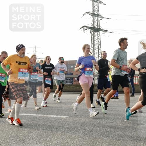 03.10.2026 - Köhlbrandbrückenlauf Michael Burmester http://msf.ph/oto/10767399 03.10.2026 09:24:16 Position 3 1233, 1686, 3174, 2599, 3, 199 meine-sportfotos.de