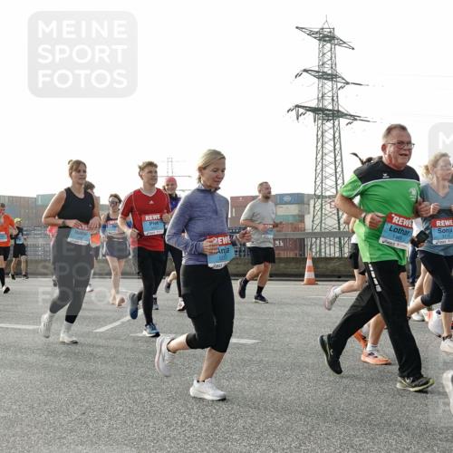 03.10.2026 - Köhlbrandbrückenlauf Michael Burmester http://msf.ph/oto/10767409 03.10.2026 09:24:18 Position 3 2976, 3452, 1233, 1463, 3174 meine-sportfotos.de