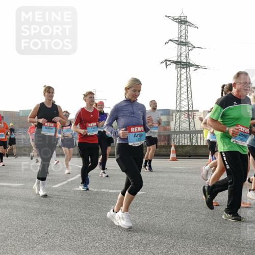 03.10.2026 - Köhlbrandbrückenlauf Michael Burmester http://msf.ph/oto/10767410 03.10.2026 09:24:18 Position 3 9, 3421, 100, 1233, 1463, 3174 meine-sportfotos.de