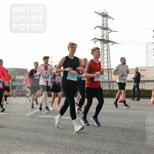 03.10.2026 - Köhlbrandbrückenlauf Michael Burmester http://msf.ph/oto/10767416 03.10.2026 09:24:19 Position 3 2933, 3452 meine-sportfotos.de