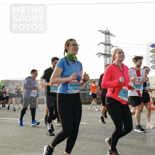 03.10.2026 - Köhlbrandbrückenlauf Michael Burmester http://msf.ph/oto/10767427 03.10.2026 09:24:20 Position 3 3042, 2933, 2761 meine-sportfotos.de