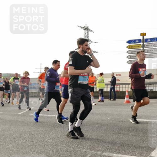 03.10.2026 - Köhlbrandbrückenlauf Michael Burmester http://msf.ph/oto/10767435 03.10.2026 09:24:21 Position 3 2976 meine-sportfotos.de