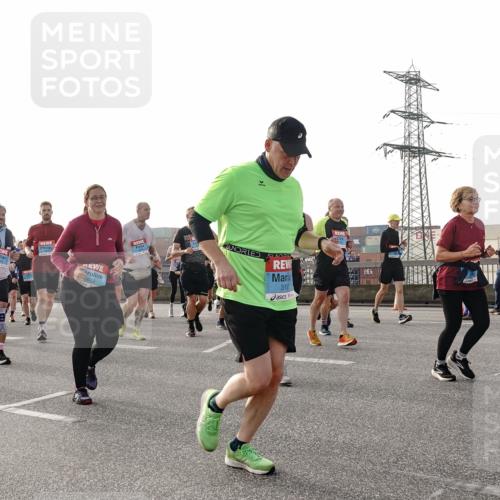 03.10.2026 - Köhlbrandbrückenlauf Michael Burmester http://msf.ph/oto/10767447 03.10.2026 09:24:23 Position 3 3669, 318, 20004, 3482 meine-sportfotos.de
