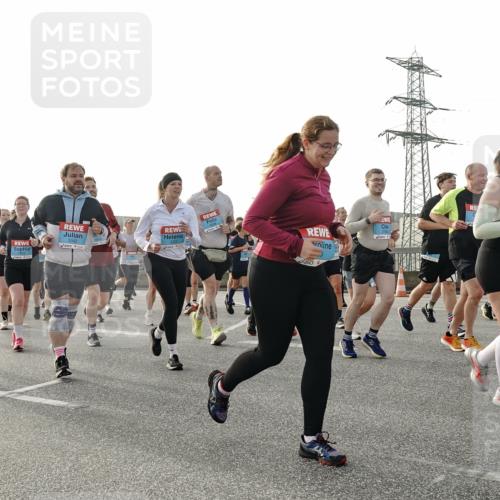 03.10.2026 - Köhlbrandbrückenlauf Michael Burmester http://msf.ph/oto/10767459 03.10.2026 09:24:24 Position 3 3 meine-sportfotos.de