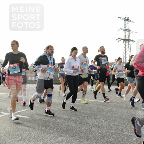 03.10.2026 - Köhlbrandbrückenlauf Michael Burmester http://msf.ph/oto/10767461 03.10.2026 09:24:24 Position 3 1822, 2866, 3342 meine-sportfotos.de