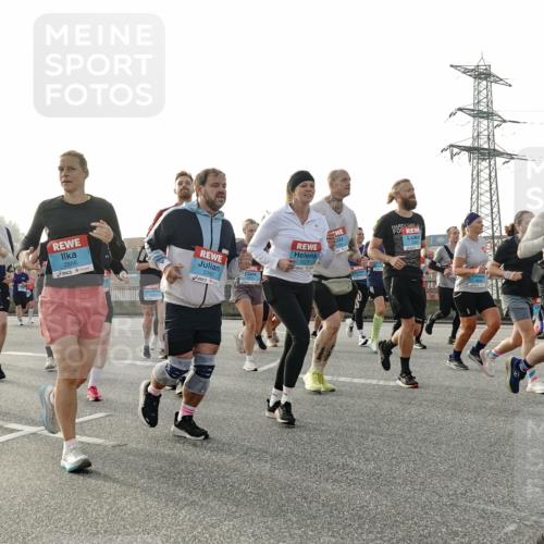 03.10.2026 - Köhlbrandbrückenlauf Michael Burmester http://msf.ph/oto/10767463 03.10.2026 09:24:25 Position 3 1822, 2866, 3342 meine-sportfotos.de