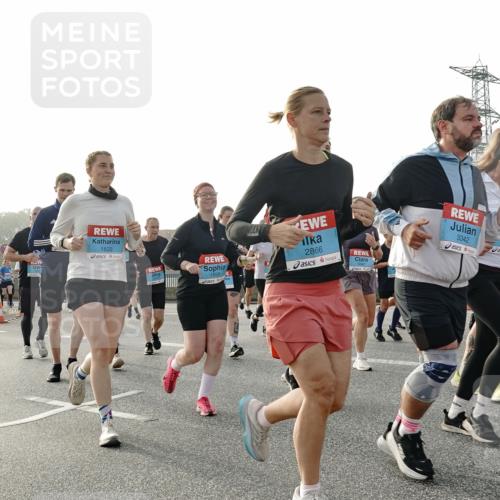 03.10.2026 - Köhlbrandbrückenlauf Michael Burmester http://msf.ph/oto/10767469 03.10.2026 09:24:25 Position 3 20, 1822, 1820, 2866, 3347, 3342, 3325 meine-sportfotos.de