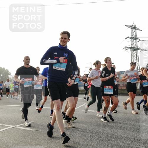 03.10.2026 - Köhlbrandbrückenlauf Michael Burmester http://msf.ph/oto/10767487 03.10.2026 09:24:27 Position 3 3620, 3274 meine-sportfotos.de