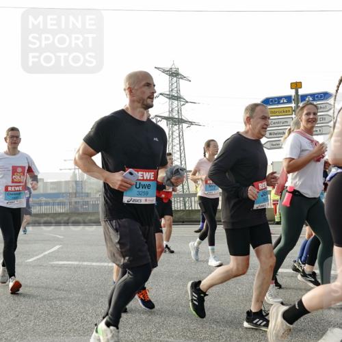 03.10.2026 - Köhlbrandbrückenlauf Michael Burmester http://msf.ph/oto/10767498 03.10.2026 09:24:28 Position 3 3259, 5 meine-sportfotos.de