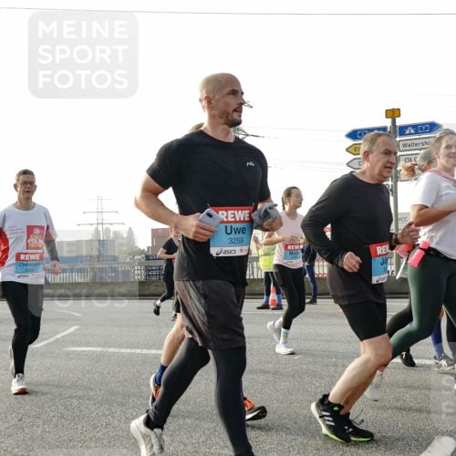 03.10.2026 - Köhlbrandbrückenlauf Michael Burmester http://msf.ph/oto/10767499 03.10.2026 09:24:28 Position 3 1850, 3259 meine-sportfotos.de