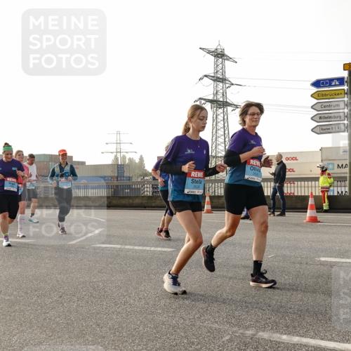 03.10.2026 - Köhlbrandbrückenlauf Michael Burmester http://msf.ph/oto/10767513 03.10.2026 09:24:30 Position 3 3526, 3525, 3 meine-sportfotos.de