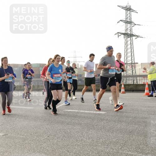 03.10.2026 - Köhlbrandbrückenlauf Michael Burmester http://msf.ph/oto/10767529 03.10.2026 09:24:34 Position 3  meine-sportfotos.de