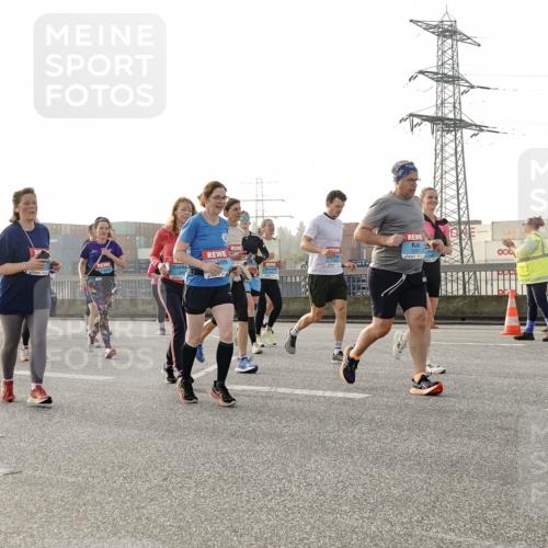 03.10.2026 - Köhlbrandbrückenlauf Michael Burmester http://msf.ph/oto/10767531 03.10.2026 09:24:34 Position 3  meine-sportfotos.de