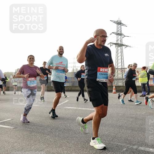 03.10.2026 - Köhlbrandbrückenlauf Michael Burmester http://msf.ph/oto/10767557 03.10.2026 09:24:39 Position 3 1399, 3, 1400, 1662 meine-sportfotos.de