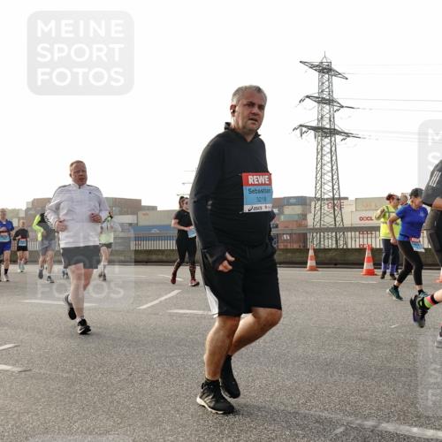 03.10.2026 - Köhlbrandbrückenlauf Michael Burmester http://msf.ph/oto/10767570 03.10.2026 09:24:42 Position 3 3218, 3 meine-sportfotos.de