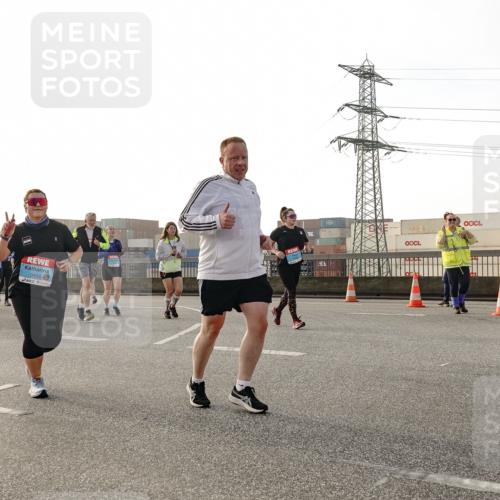 03.10.2026 - Köhlbrandbrückenlauf Michael Burmester http://msf.ph/oto/10767574 03.10.2026 09:24:43 Position 3 3456 meine-sportfotos.de