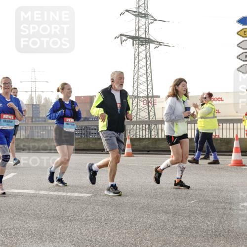 03.10.2026 - Köhlbrandbrückenlauf Michael Burmester http://msf.ph/oto/10767590 03.10.2026 09:24:45 Position 3 5, 1487, 1521, 3 meine-sportfotos.de