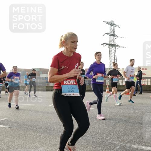 03.10.2026 - Köhlbrandbrückenlauf Michael Burmester http://msf.ph/oto/10767607 03.10.2026 09:24:47 Position 3 3826, 3719, 3 meine-sportfotos.de
