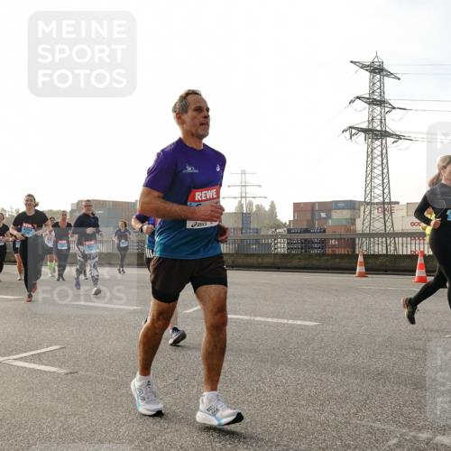 03.10.2026 - Köhlbrandbrückenlauf Michael Burmester http://msf.ph/oto/10767611 03.10.2026 09:24:48 Position 3 3 meine-sportfotos.de