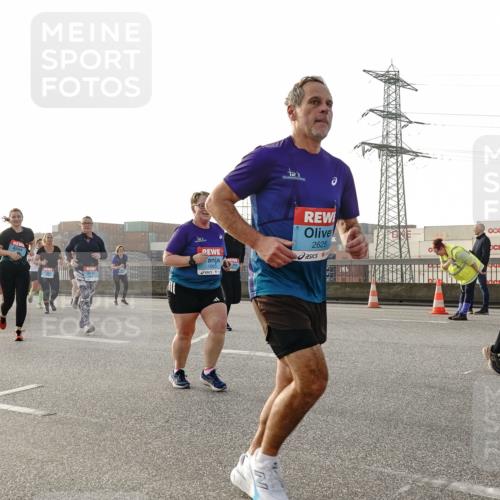 03.10.2026 - Köhlbrandbrückenlauf Michael Burmester http://msf.ph/oto/10767618 03.10.2026 09:24:49 Position 3 2625, 3 meine-sportfotos.de