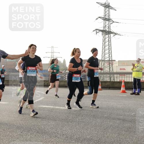 03.10.2026 - Köhlbrandbrückenlauf Michael Burmester http://msf.ph/oto/10767638 03.10.2026 09:24:52 Position 3 3193, 3589, 3, 3662 meine-sportfotos.de