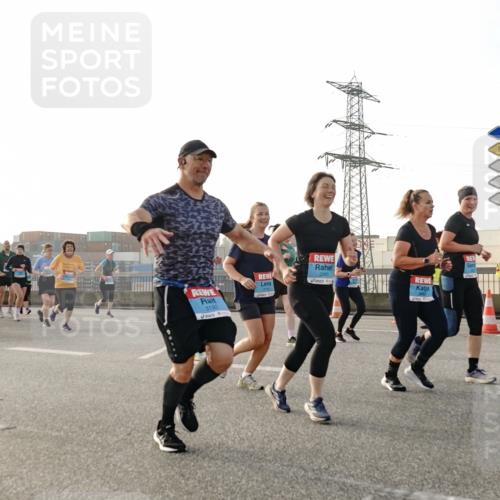 03.10.2026 - Köhlbrandbrückenlauf Michael Burmester http://msf.ph/oto/10767642 03.10.2026 09:24:53 Position 3 3193, 3589, 3 meine-sportfotos.de