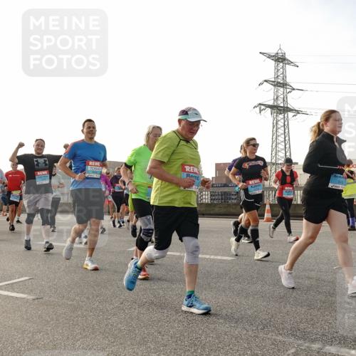 03.10.2026 - Köhlbrandbrückenlauf Michael Burmester http://msf.ph/oto/10767710 03.10.2026 09:25:02 Position 3 3510, 337, 7 meine-sportfotos.de