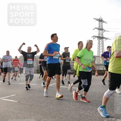 03.10.2026 - Köhlbrandbrückenlauf Michael Burmester http://msf.ph/oto/10767714 03.10.2026 09:25:03 Position 3  meine-sportfotos.de