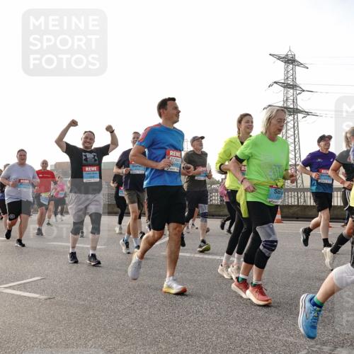 03.10.2026 - Köhlbrandbrückenlauf Michael Burmester http://msf.ph/oto/10767715 03.10.2026 09:25:03 Position 3 36, 42 meine-sportfotos.de