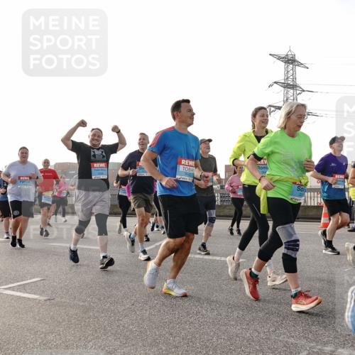 03.10.2026 - Köhlbrandbrückenlauf Michael Burmester http://msf.ph/oto/10767717 03.10.2026 09:25:03 Position 3 3642 meine-sportfotos.de