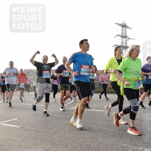 03.10.2026 - Köhlbrandbrückenlauf Michael Burmester http://msf.ph/oto/10767719 03.10.2026 09:25:03 Position 3 3642, 3, 21743 meine-sportfotos.de