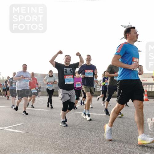 03.10.2026 - Köhlbrandbrückenlauf Michael Burmester http://msf.ph/oto/10767721 03.10.2026 09:25:04 Position 3  meine-sportfotos.de
