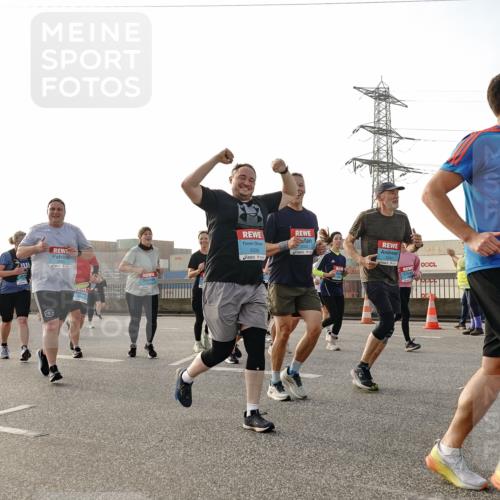 03.10.2026 - Köhlbrandbrückenlauf Michael Burmester http://msf.ph/oto/10767726 03.10.2026 09:25:04 Position 3 3339, 3642 meine-sportfotos.de