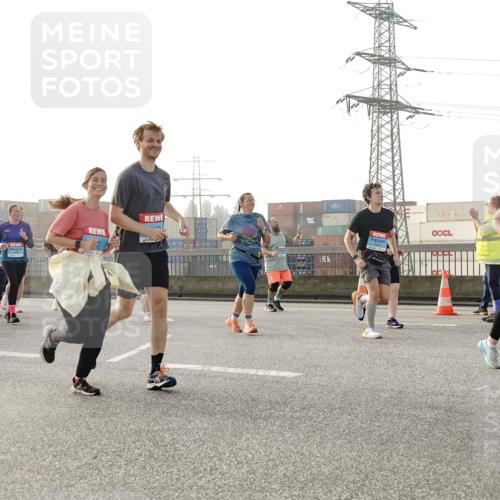 03.10.2026 - Köhlbrandbrückenlauf Michael Burmester http://msf.ph/oto/10767759 03.10.2026 09:25:09 Position 3  meine-sportfotos.de