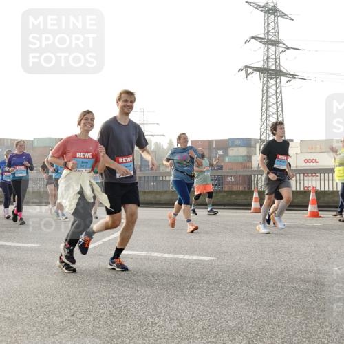 03.10.2026 - Köhlbrandbrückenlauf Michael Burmester http://msf.ph/oto/10767761 03.10.2026 09:25:09 Position 3 3810 meine-sportfotos.de