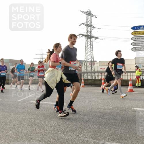 03.10.2026 - Köhlbrandbrückenlauf Michael Burmester http://msf.ph/oto/10767765 03.10.2026 09:25:09 Position 3  meine-sportfotos.de