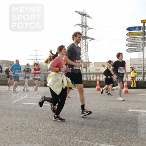03.10.2026 - Köhlbrandbrückenlauf Michael Burmester http://msf.ph/oto/10767767 03.10.2026 09:25:10 Position 3 3 meine-sportfotos.de