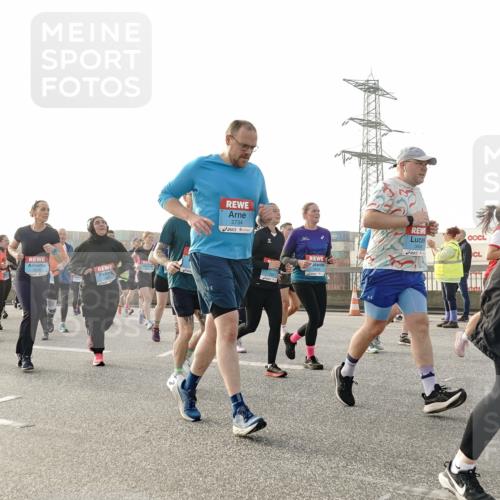 03.10.2026 - Köhlbrandbrückenlauf Michael Burmester http://msf.ph/oto/10767783 03.10.2026 09:25:12 Position 3 2734, 1, 7 meine-sportfotos.de