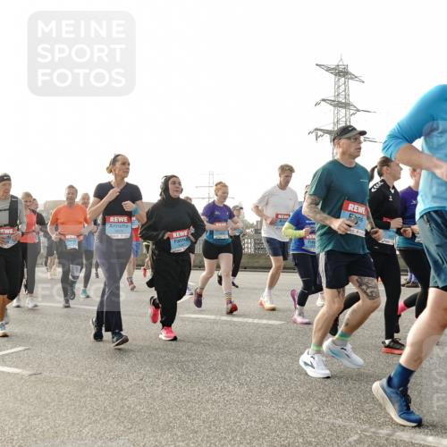 03.10.2026 - Köhlbrandbrückenlauf Michael Burmester http://msf.ph/oto/10767789 03.10.2026 09:25:13 Position 3 3575, 2734 meine-sportfotos.de