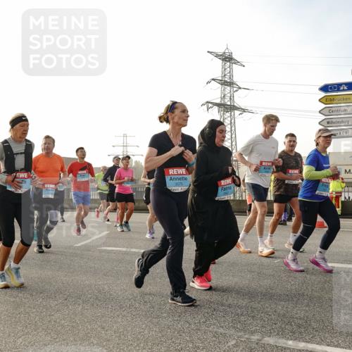 03.10.2026 - Köhlbrandbrückenlauf Michael Burmester http://msf.ph/oto/10767797 03.10.2026 09:25:14 Position 3 3419, 3, 3575 meine-sportfotos.de