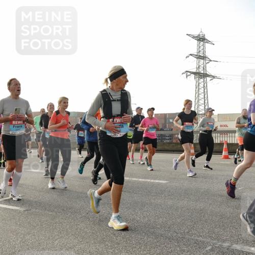 03.10.2026 - Köhlbrandbrückenlauf Michael Burmester http://msf.ph/oto/10767801 03.10.2026 09:25:14 Position 3 3544, 3575 meine-sportfotos.de