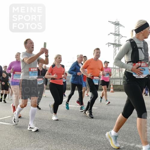 03.10.2026 - Köhlbrandbrückenlauf Michael Burmester http://msf.ph/oto/10767807 03.10.2026 09:25:15 Position 3 3544, 3749, 3 meine-sportfotos.de