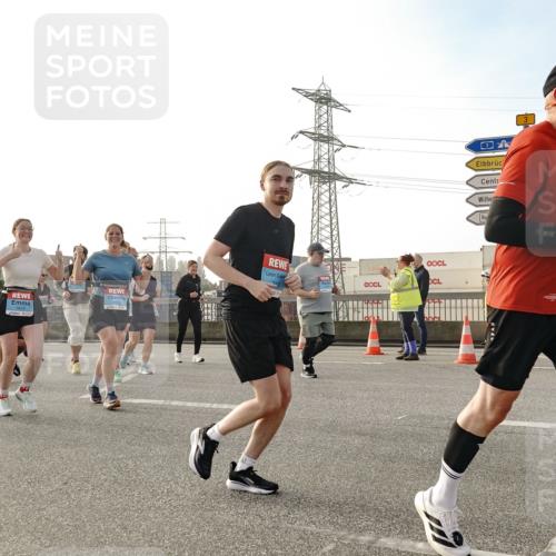 03.10.2026 - Köhlbrandbrückenlauf Michael Burmester http://msf.ph/oto/10767833 03.10.2026 09:25:19 Position 3 3 meine-sportfotos.de