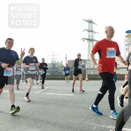 03.10.2026 - Köhlbrandbrückenlauf Michael Burmester http://msf.ph/oto/10767857 03.10.2026 09:25:22 Position 3 1895, 3474 meine-sportfotos.de