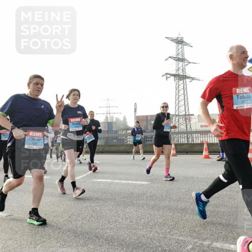 03.10.2026 - Köhlbrandbrückenlauf Michael Burmester http://msf.ph/oto/10767859 03.10.2026 09:25:22 Position 3 1895, 3, 3474 meine-sportfotos.de