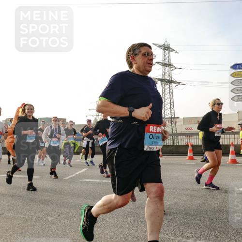 03.10.2026 - Köhlbrandbrückenlauf Michael Burmester http://msf.ph/oto/10767868 03.10.2026 09:25:23 Position 3 1895 meine-sportfotos.de