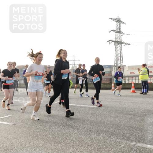 03.10.2026 - Köhlbrandbrückenlauf Michael Burmester http://msf.ph/oto/10767870 03.10.2026 09:25:24 Position 3  meine-sportfotos.de