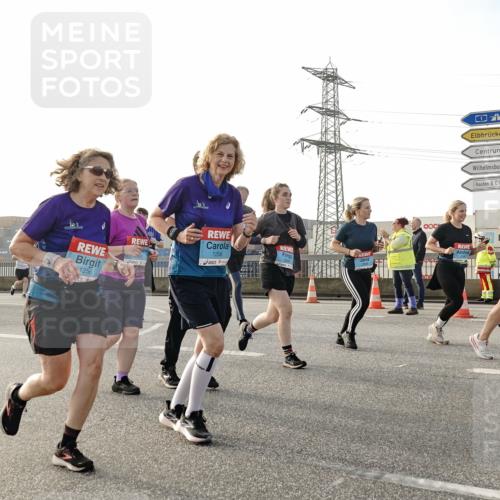 03.10.2026 - Köhlbrandbrückenlauf Michael Burmester http://msf.ph/oto/10767914 03.10.2026 09:25:29 Position 3 1256, 1258, 3 meine-sportfotos.de